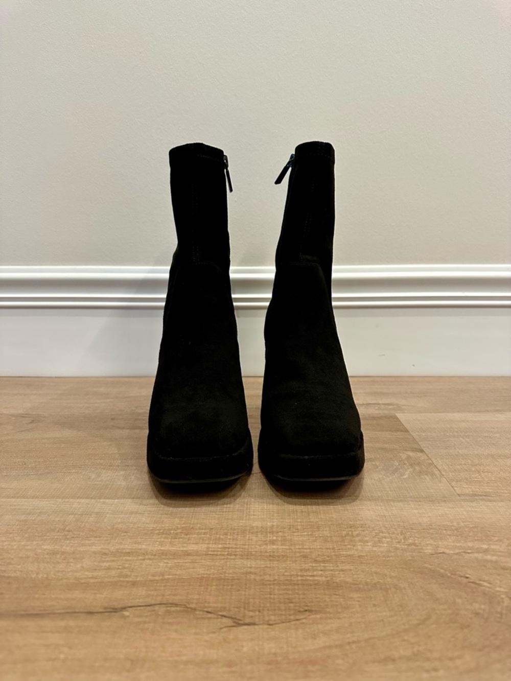 Kenneth Cole Reaction Black Suede Ankle Heeled Boots